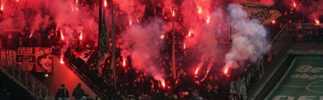 开云体育入口-半季罚款44万欧，德足协重拳整治法兰克福助威乱象