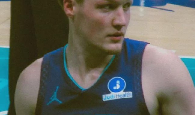 开云app-19中11！干翻三支冠军球队！力压弗拉格的新秀