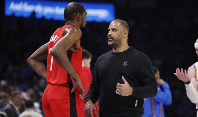 开云app-奥科吉再获重用！火箭新2阵亮相：主打1大4小阵容，护筐三分兼顾