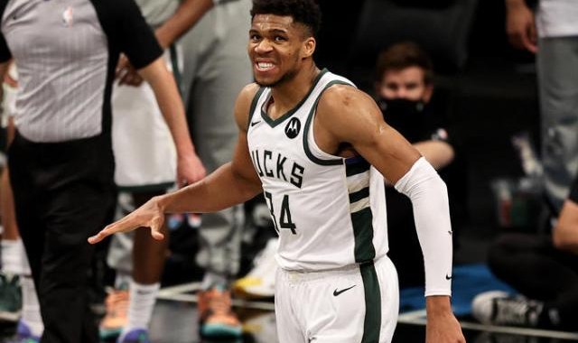 开云app-字母哥是伟大表演的注脚 更是天王山之战的逃兵