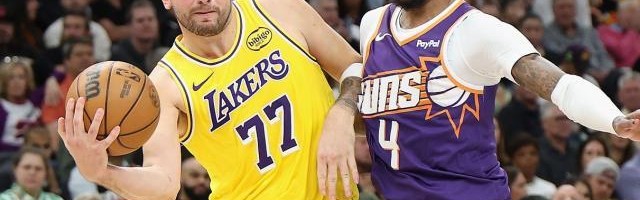 开云app-奥尼尔三分绝杀！湖人三连败：艾顿梦游+恶犯酿祸